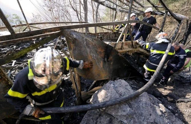Fransada dəhşətli qəza: 49 ölü (FOTO)