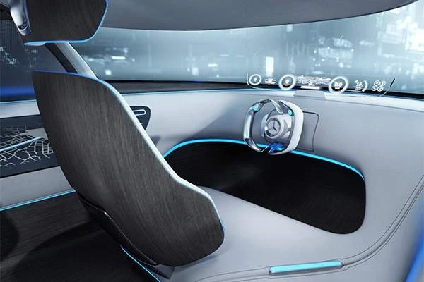 Mercedes показал беспилотный минивэн