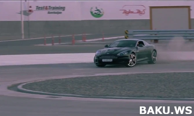 Давидыч в Баку: Тест-драйв Aston Martin DBS на 260 км/ч (видео)