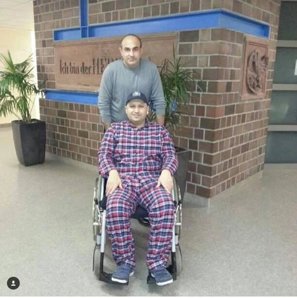 Гаджи Нуран поделился первой фотографией после операции