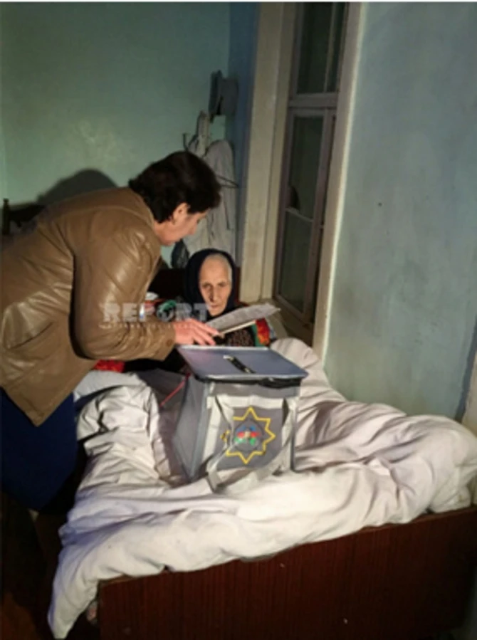 126-летняя избирательница проголосовала на выборах в Азербайджане
