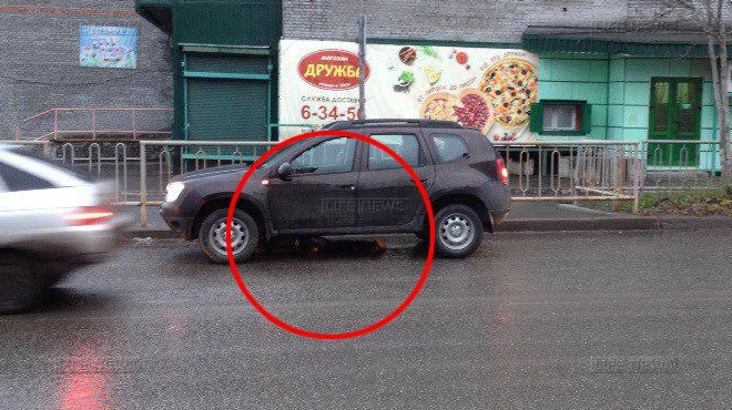 В России остановили автомобиль, тащивший под днищем труп более километра