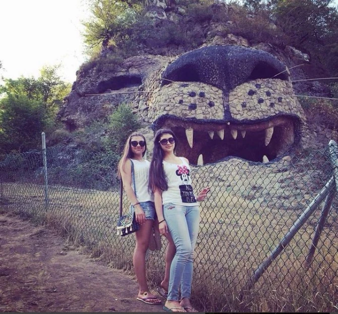 Erməni gözəlçələrin Qarabağ kefi (FOTO)