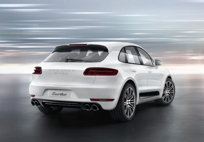 Porsche улучшил оснащение кроссовера Macan