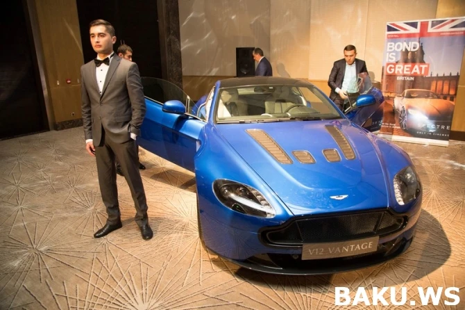 В Баку презентован эксклюзивный автомобиль Джеймса Бонда (видео)