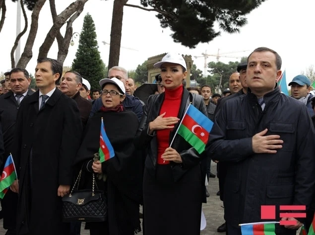 В Баку прошел велопробег в честь для Государственного флага (видео)