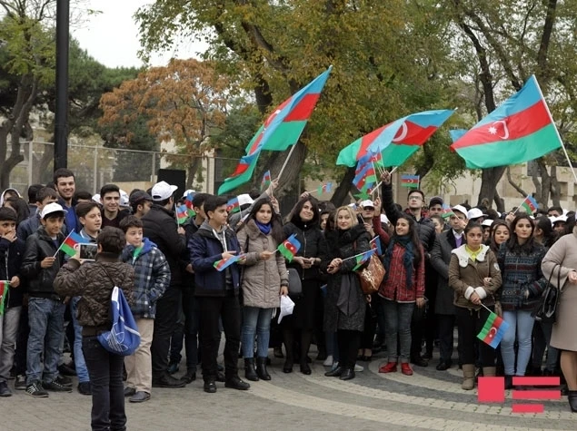 В Баку прошел велопробег в честь для Государственного флага (видео)