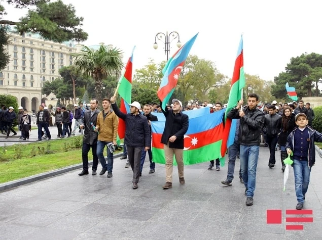 В Баку прошел велопробег в честь для Государственного флага (видео)