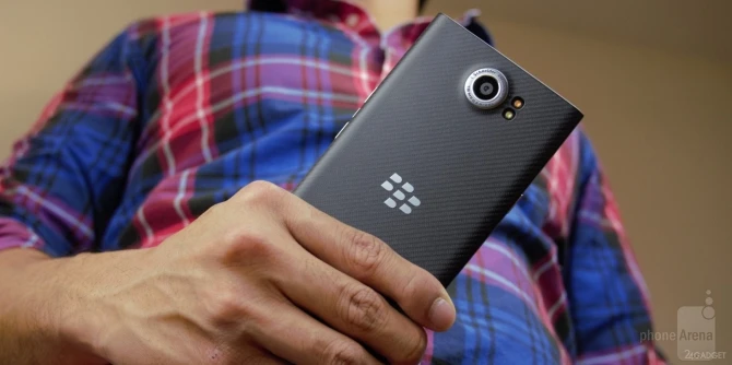 Priv - первый Android-слайдер от BlackBerry уже в продаже (видео)
