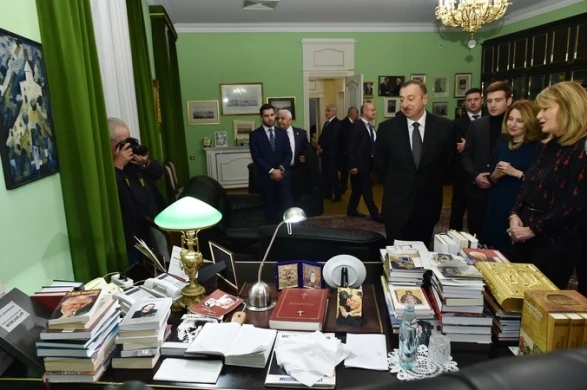 Ильхам Алиев в гостях у семьи Шеварднадзе