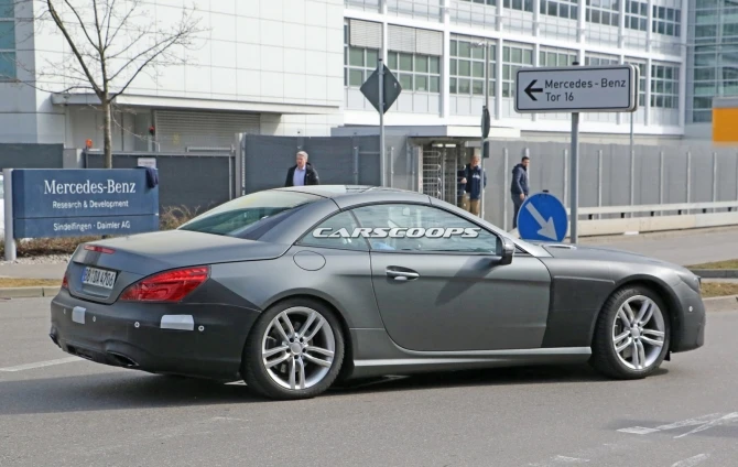 Родстер 2017 Mercedes SL перед дебютом в Лос-Анджелесе