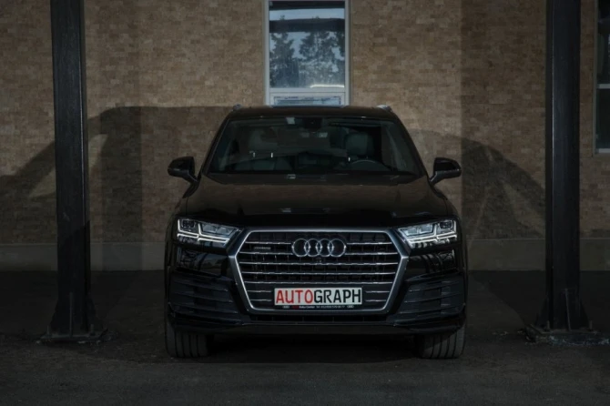 Знакомство со вторым поколением кроссовера Audi Q7