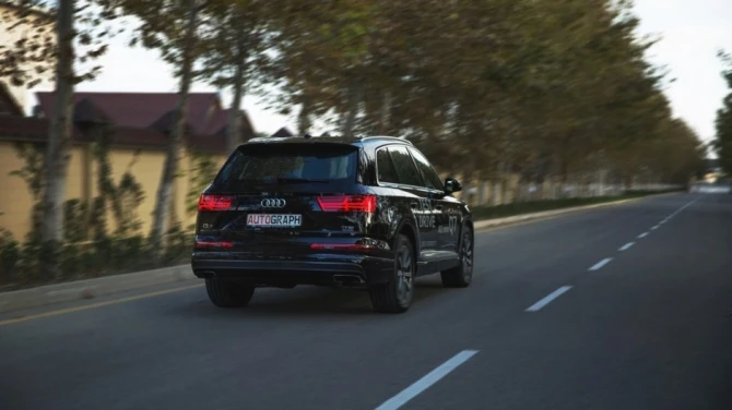 Знакомство со вторым поколением кроссовера Audi Q7