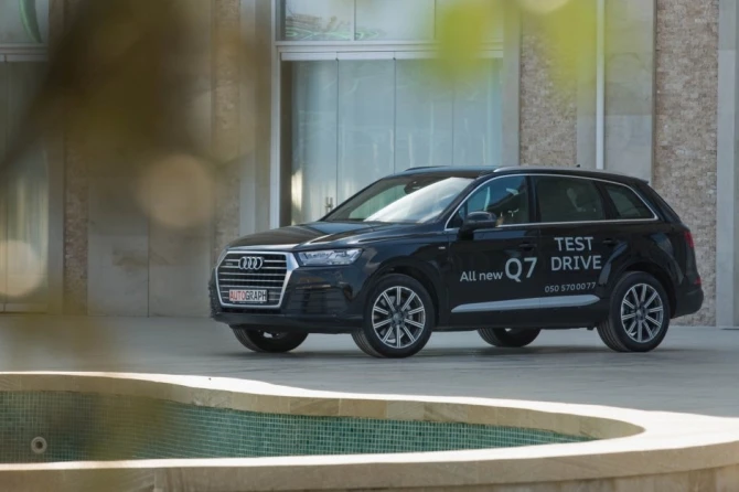 Знакомство со вторым поколением кроссовера Audi Q7
