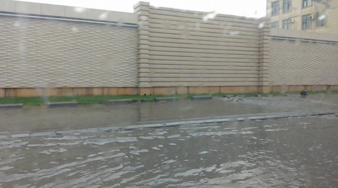 Баку снова оказался под водой