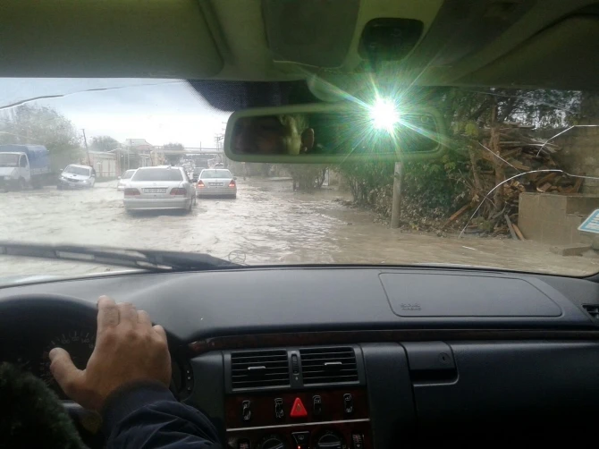 Баку снова оказался под водой
