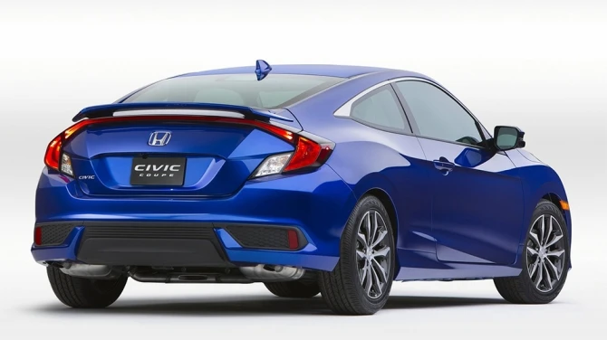 Купе Honda Civic впервые получило турбомотор