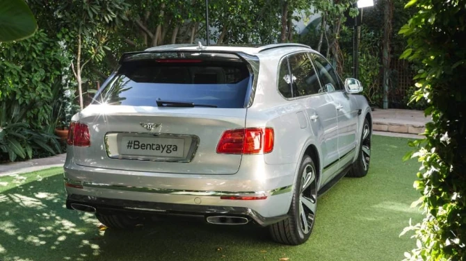 Bentley показала первую спецверсию внедорожника Bentayga