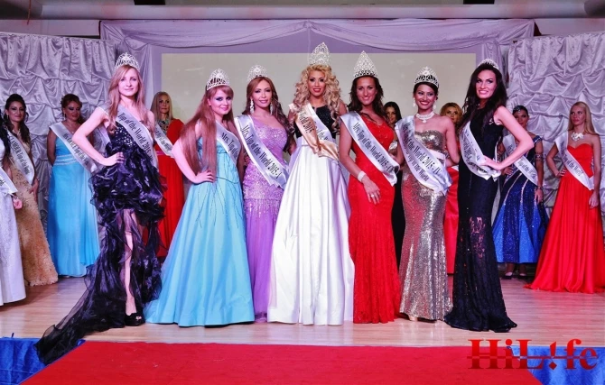 Военнослужащая из Азербайджана завоевала корону “Mrs. Top of the World”