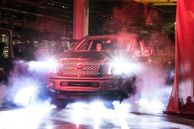 Nissan начал серийное производство нового пикапа Titan XD (видео)