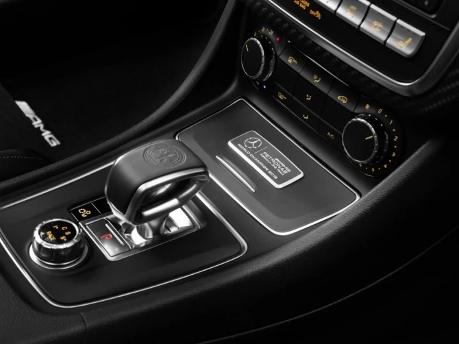 Mercedes выпустит спецверсию хэтчбека А 45 AMG