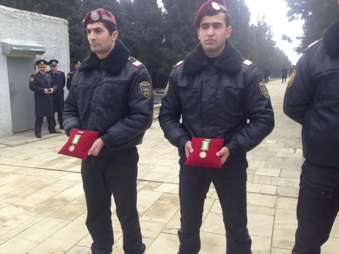 В Баку похоронили полицейских, погибших в спецоперации в Нардаране