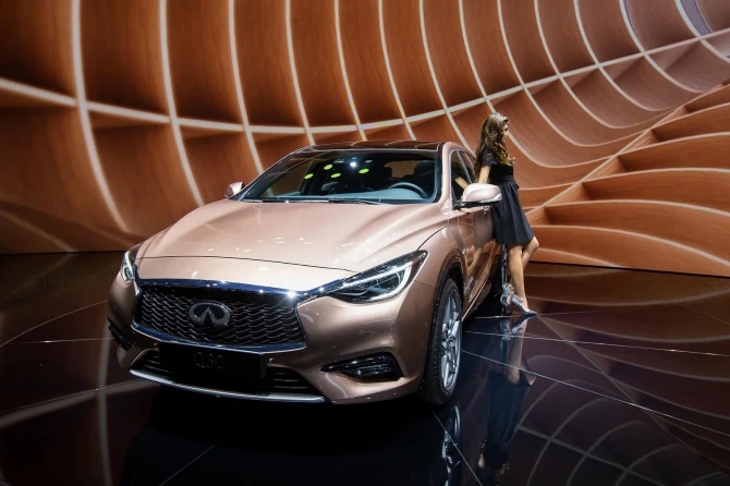 Infiniti показали новый кроссовер QX30