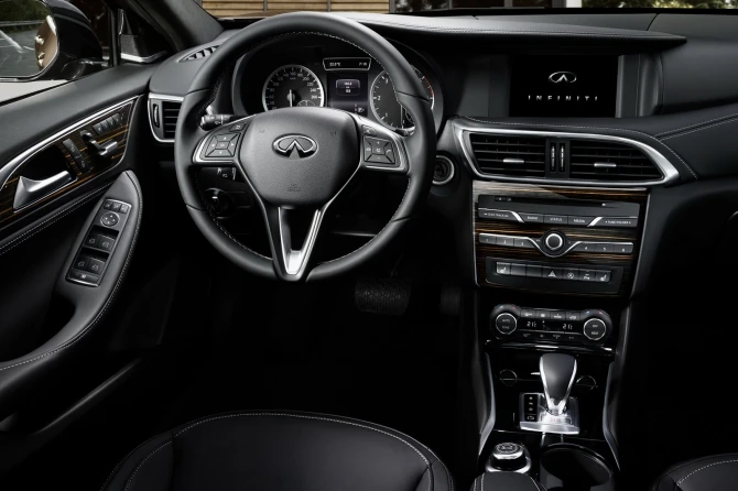 Infiniti показали новый кроссовер QX30