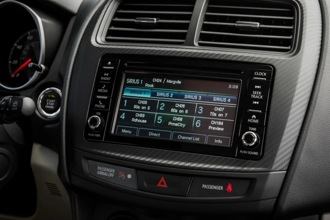 Mitsubushi показали обновленный кроссовер Outlander Sport