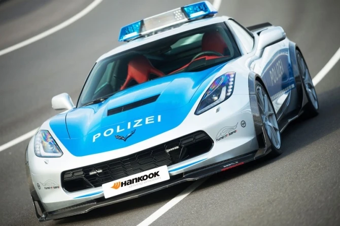 Chevrolet Corvette взяли на службу в полицию Германии