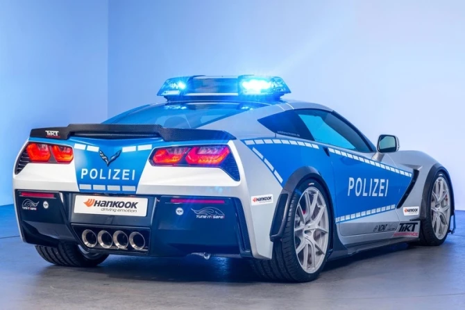 Chevrolet Corvette взяли на службу в полицию Германии
