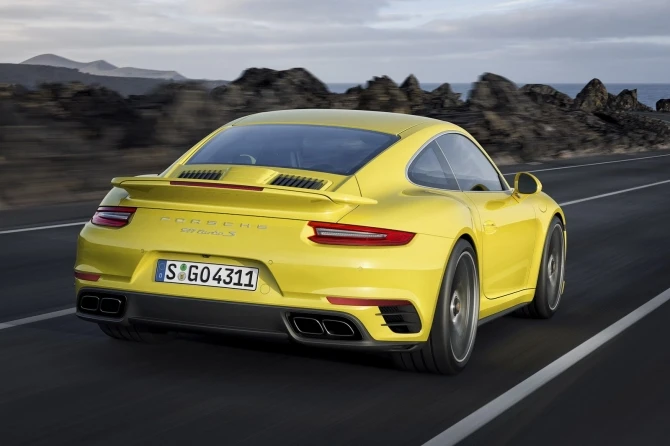 Представлены модифицированные Porsche 911 Turbo и Turbo S