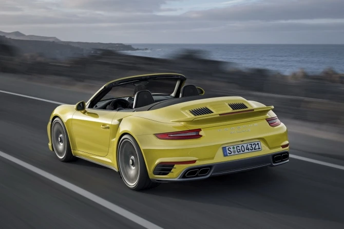 Представлены модифицированные Porsche 911 Turbo и Turbo S