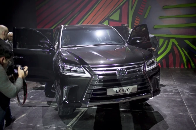 Люксовый бренд японских автомобилей Lexus объявил основную новинку года- Lexus LX 570