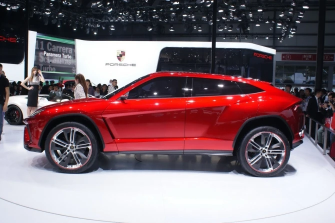 Компания Lamborghini рассказала о своем новом кроссовере Urus
