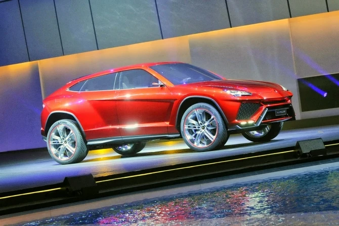Компания Lamborghini рассказала о своем новом кроссовере Urus