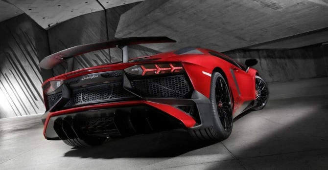 Стала известна дата официальной премьеры суперкара Lamborghini Centenario