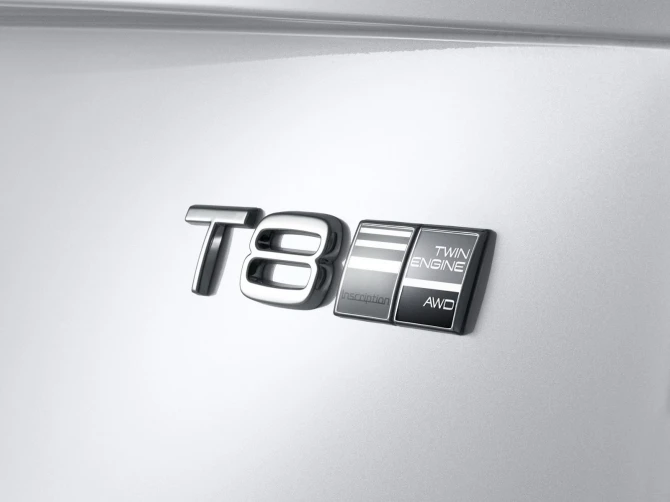 В сети появилась первая галерея нового Volvo S90