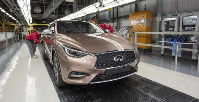 На британском заводе стартовало производство Infiniti Q30
