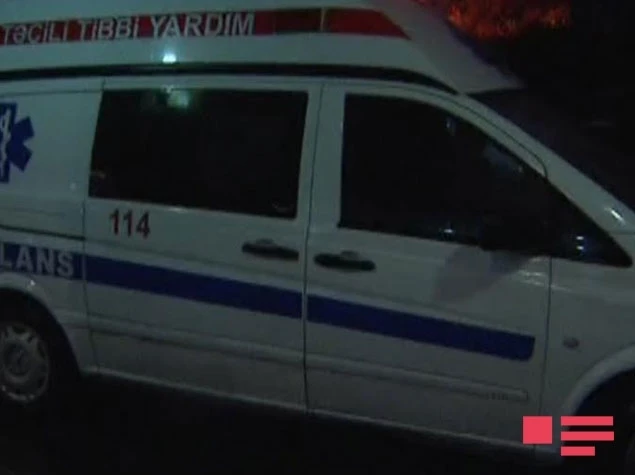 В Баку поезд сбил 24-летнюю девушку