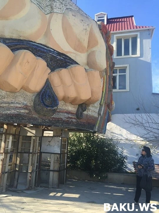 Bakıda uzun illər yaddan çıxmış neftçilərin abidəsi (FOTO)