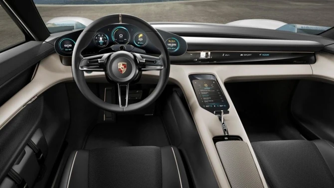 Porsche начнет серийное производство своего электрокара (видео)