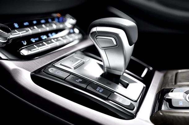 Hyundai показала первый седан премиальной линейки Genesis (видео)