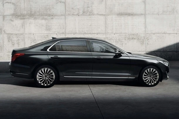 Hyundai показала первый седан премиальной линейки Genesis (видео)