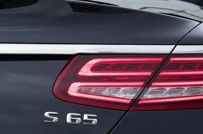 Mercedes-Benz представил кабриолет S65
