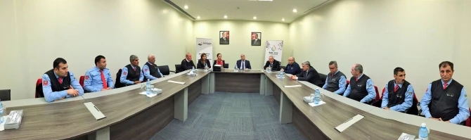 Награждены водители бакинских автобусов