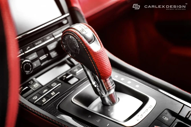 Тюнеры Carlex Design преобразили салон Porsche 911 Carrera 4S