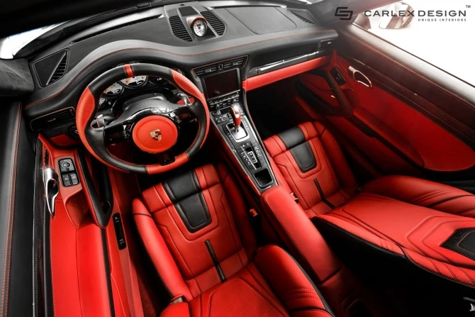 Тюнеры Carlex Design преобразили салон Porsche 911 Carrera 4S