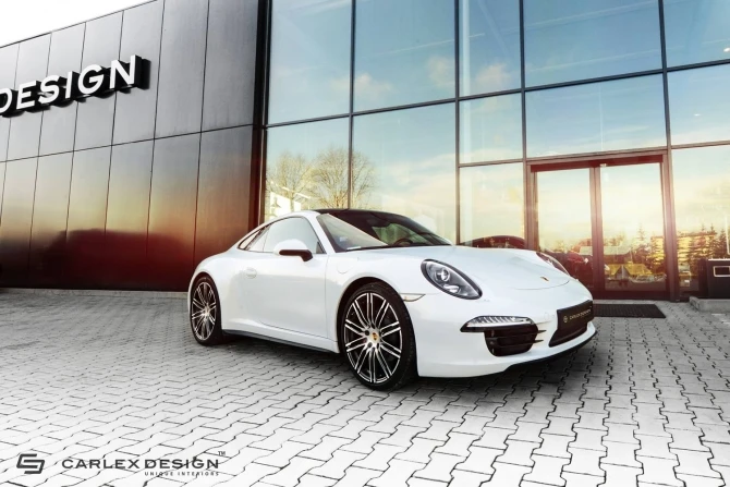 Тюнеры Carlex Design преобразили салон Porsche 911 Carrera 4S