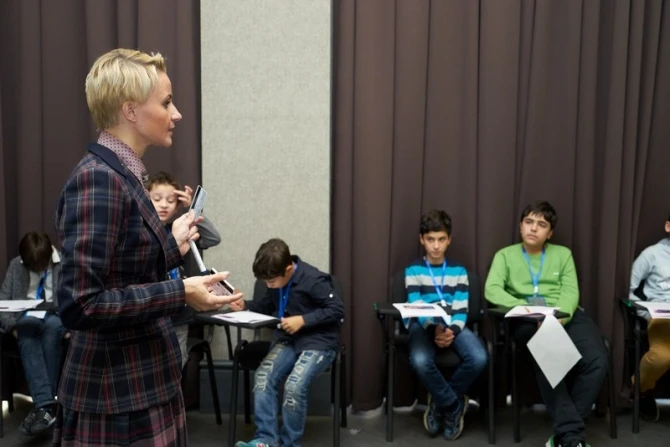 В Азербайджане прошли первые тренинги «Предпринимательство for KIDS»
